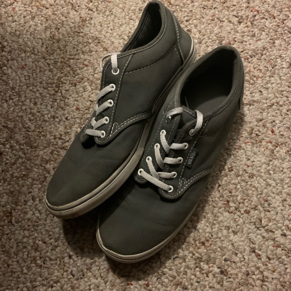 Vans - Picture 2 of 2